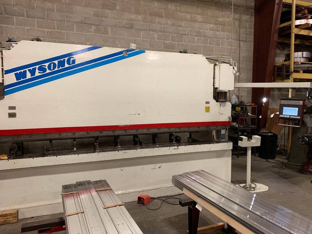 Enu630T CNC control upgrade on Wysong PH175 press brake. CNC control retrofit solutions for Wysong press brakes. CNC control solutions, CNC backgauges.